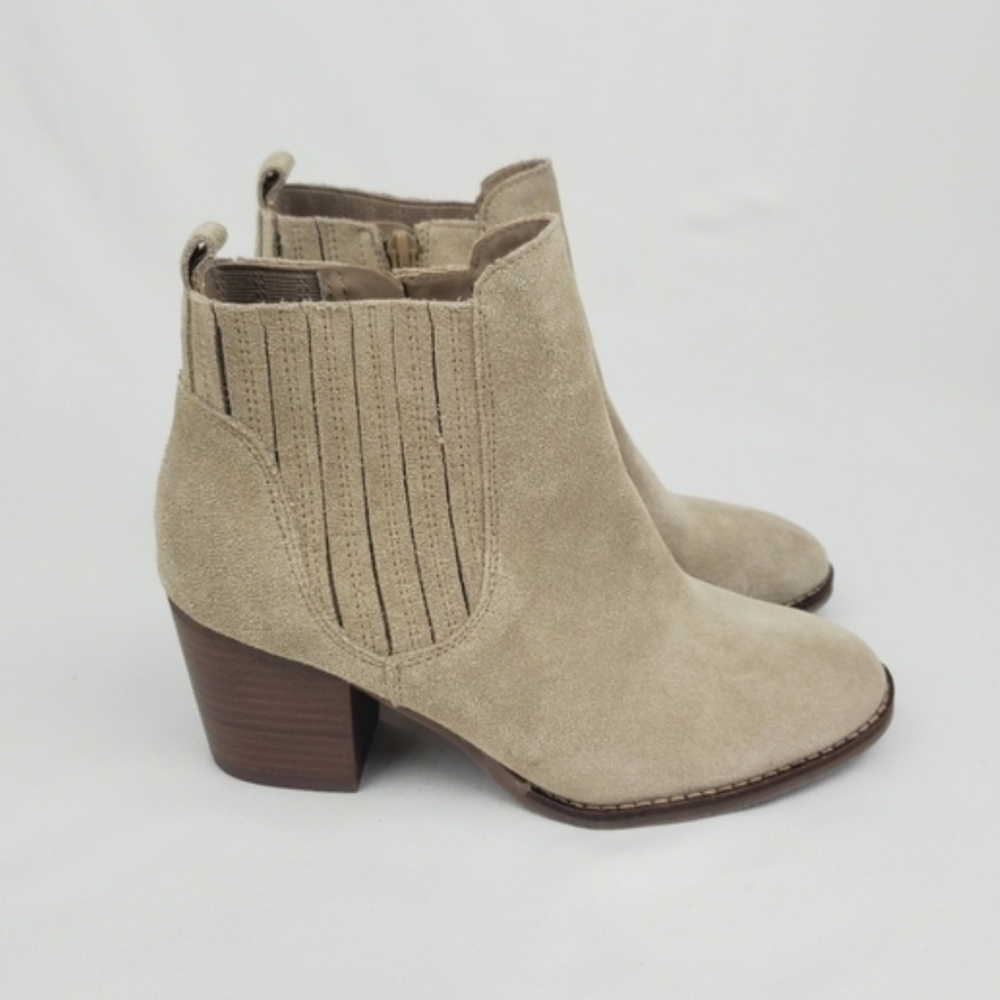 Crown Vintage Cindy taupe grey suede leather chunky heel bootie size 7M - Picture 4 of 9